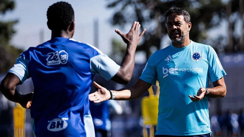 Artur Jorge terá quase um mês destinado apenas para treinamentos e preparação física dos jogadores durante a pausa da Copa do Mundo