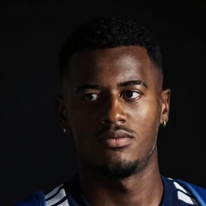 Jogador do Cruzeiro viaja para Europa para negociar com novo clube
