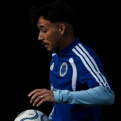 Cruzeiro encaminha cinco saídas e define futuro de outros jogadores