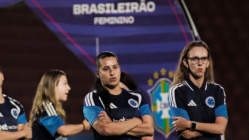 Luiza Parreiras (à direita) é a gerente da categoria na Toca da Raposa