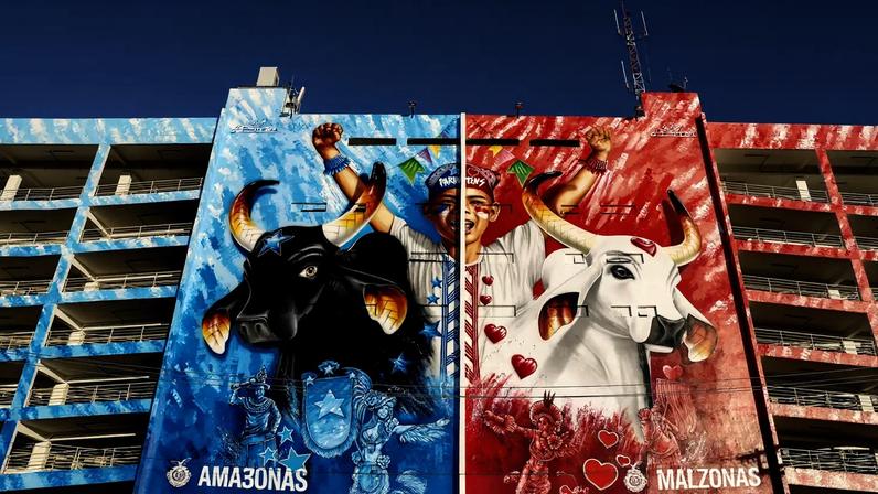 Parintins (AM), 29/06/2024 - Mural dos bumbás Boi Caprichoso e Boi Garantido decora o Bumbódromo para 57º Festival Folclórico de Parintins. Foto: Fernando Frazão/Agência Brasil
