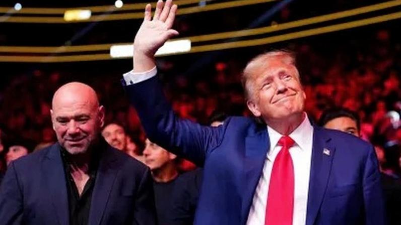 Dana White (à esquerda), presidente do UFC, ao lado de Donald Trump (à direita), presidente dos Estados Unidos