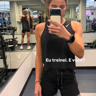Daniella Cicarelli posta selfie destacando treino físico