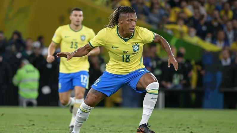 Danilo, do Botafogo, em atuação pela seleção brasileira contra o Panamá
