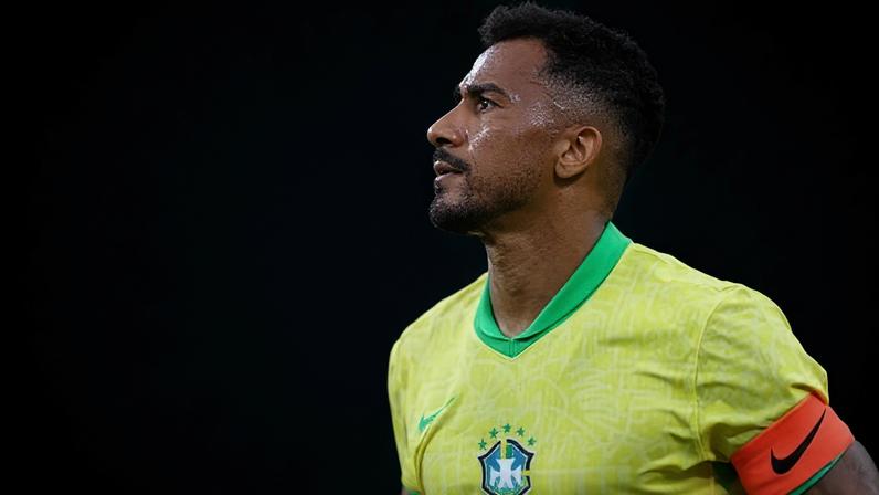 Danilo durante amistoso entre EUA e Brasil, lateral foi o capitão da seleção