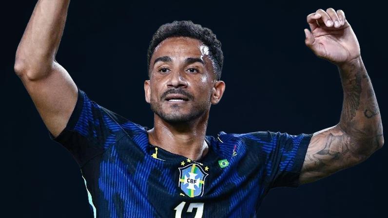 Danilo em ação durante Brasil x Haiti, duelo da Copa do Mundo