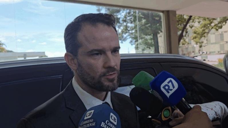 Durigan disse que seu compromisso neste momento é não deixar o “espírito eleitoral” e as demandas “tomarem conta da agenda econômica nacional de modo a prejudicar o país”
