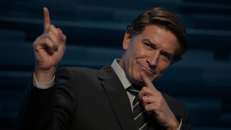Jim Caviezel no 1º trailer de Dark Horse, cinebiografia de Jair Bolsonaro