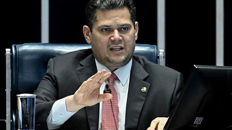 Alcolumbre cancela sessão do Congresso e adia análise de vetos presidenciais