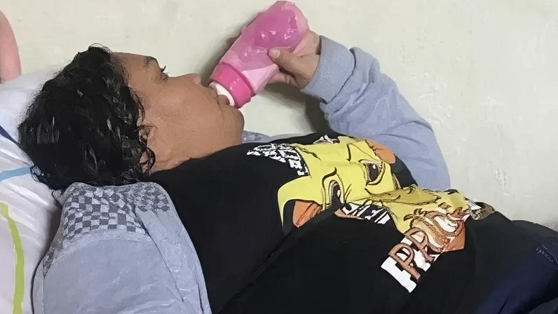 Mulher de 37 anos que fingia ser adolescente foi presa — Foto: (Foto: Redes sociais, Reprodução)