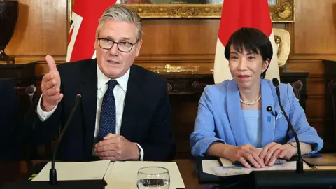 Reino Unido e Japão fecham acordo de investimento de 18 bilhões de libras