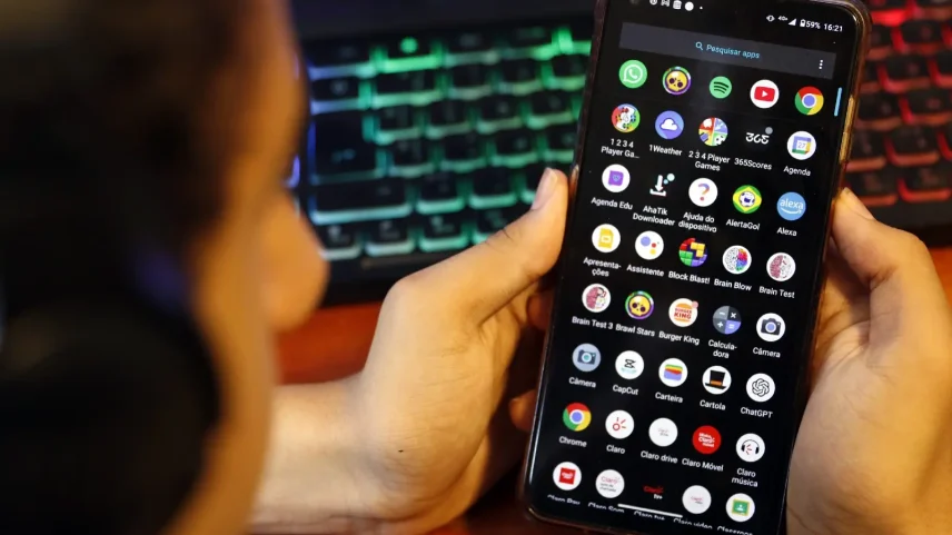 Nova interpretação do STF sobre redes sociais pode levar à remoção preventiva de conteúdos e afetar mais a direita nas eleições. (Foto: Bruno Peres/Agência Brasil)