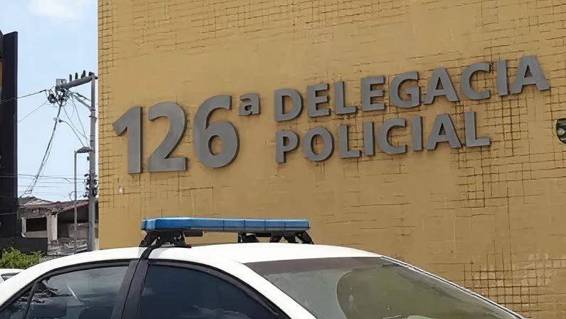 A ocorrência foi registrada na 126ª (Cabo Frio), onde o caso é investigado pela Polícia Civil.