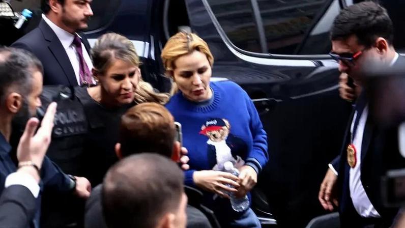Deolane Bezerra está presa desde o último dia 21