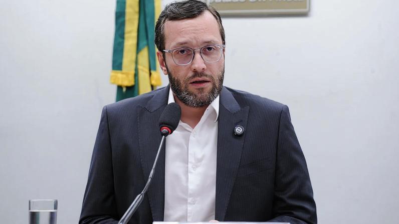 Na imagem, o deputado federal Filipe Barros (PL-PR), pré-candidato ao Senado