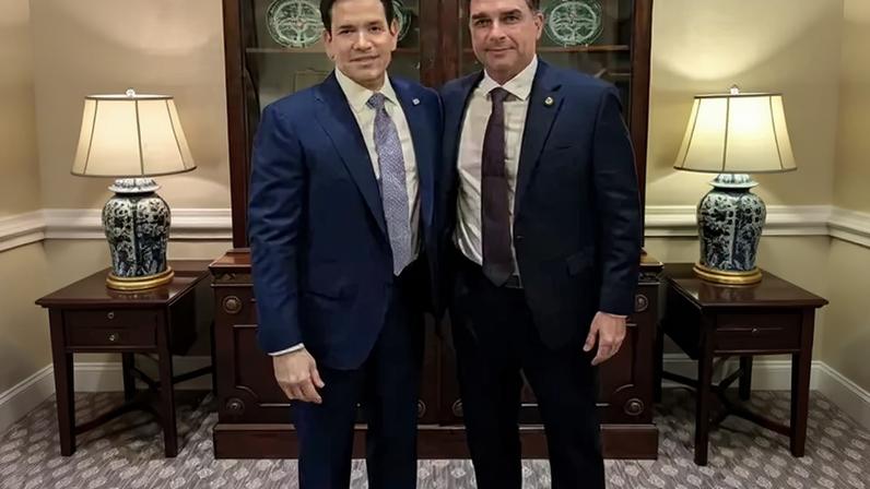 O senador Flávio Bolsonaro (PL-RJ) afirmou ter enviado nesta terça-feira, 2, um ofício ao secretário de Estado dos Estados Unidos, Marco Rubio, pedindo que o governo americano não imponha novas tarifas sobre produtos brasileiros.