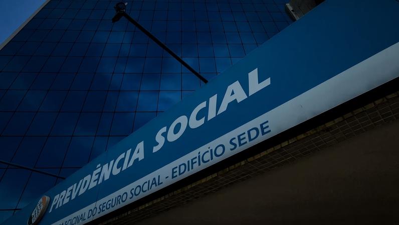 Prédio do Instituto Nacional do Seguro Social (INSS). — Foto: Rafa Neddermeyer/Agência Brasil