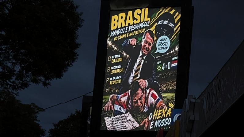 Imagem gerada por inteligência artificial de Bolsonaro agredindo Gustavo Gómez