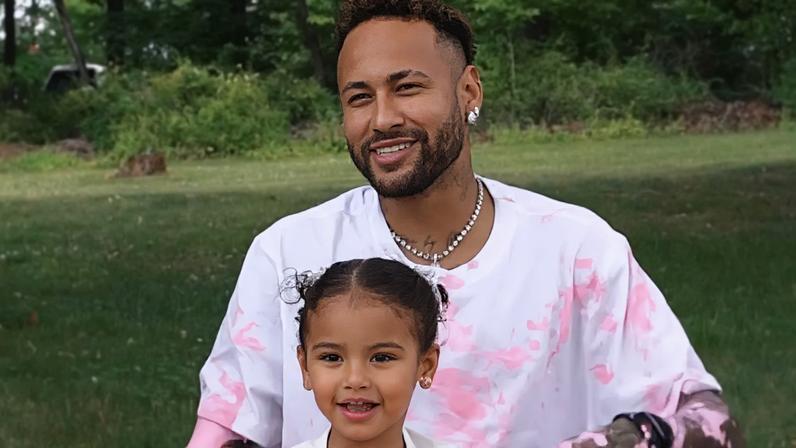 Neymar e a filha mais velha, Mavie