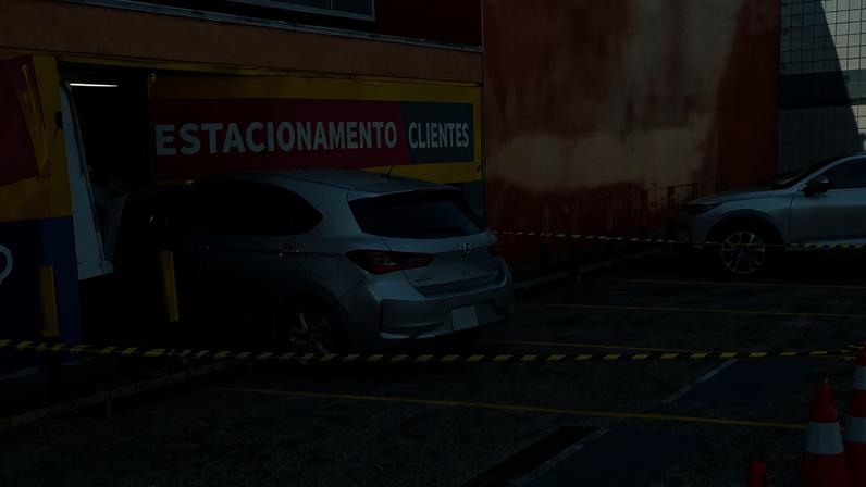 Imagem colorida de carro invadindo fachada de loja após motorista perder controle do veículo em Campinas - Metrópoles