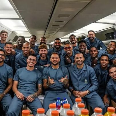 Rosto desconhecido surge em foto da delegação da Seleção Brasileira