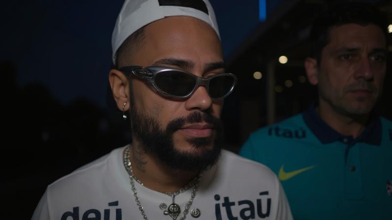 O sósia do Neymar.