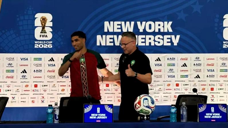 O capitão do Marrocos, Hakimi, e o técnico Mohamed Ouahbi concederam entrevista