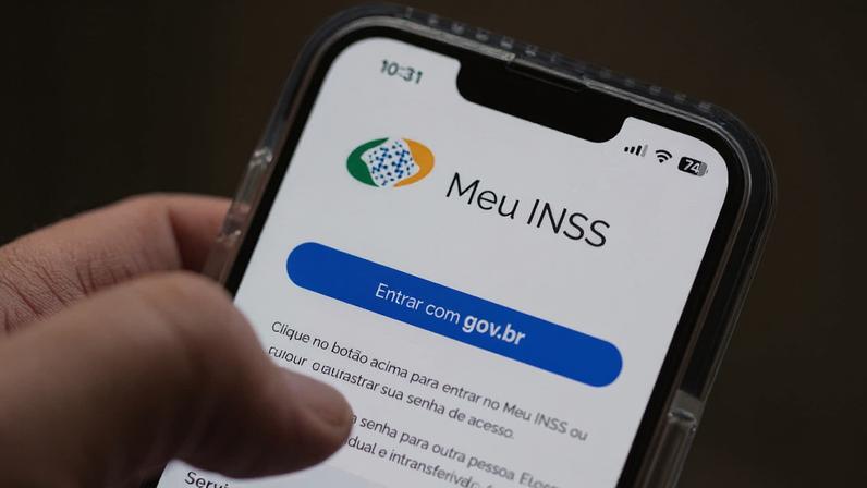 App falso do INSS promete reembolso e rouba dinheiro; saiba se proteger de golpe — Foto: Reprodução/Shutterstock