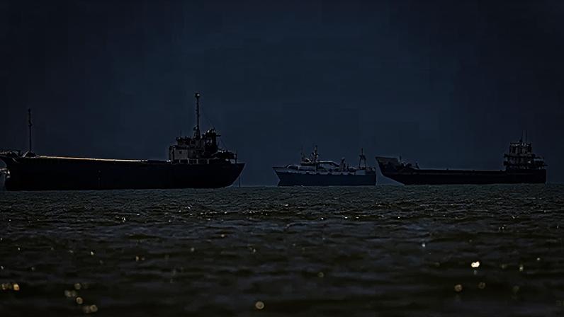 Irã afirma que Estreito de Hormuz será fechado por ataques de Israel ao Líbano