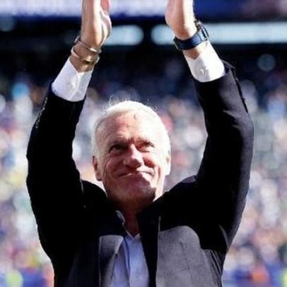 Deschamps admite nervosismo após início ruim da França