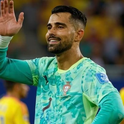 Goleiro premiado de Portugal aponta problemas contra a Colômbia