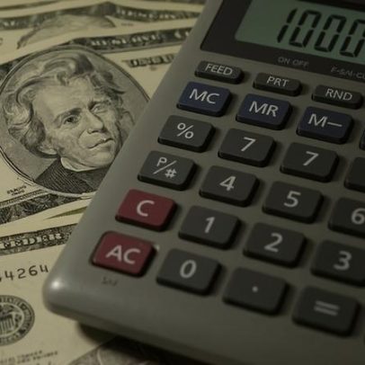 Juros futuros recuam após inflação americana atingir 15%