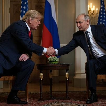 Putin aceita acordo de paz discutido com Trump