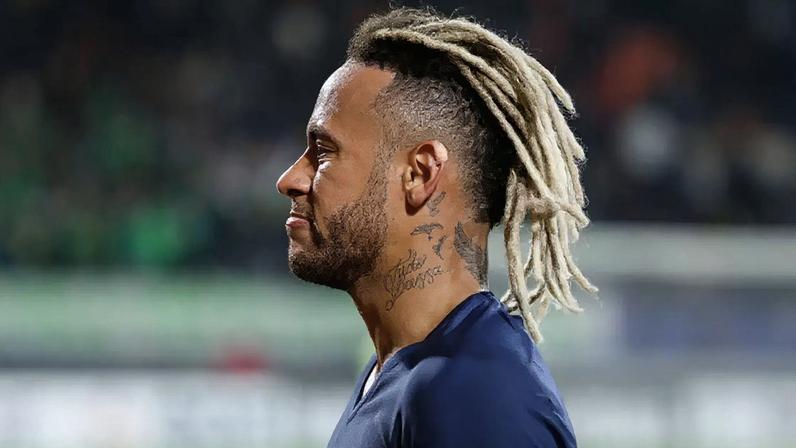 Neymar em partida do Santos contra o Fluminense em 2010