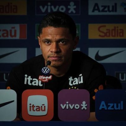 Douglas Santos diz que se sacrifica por Vini Jr e elogia Haiti