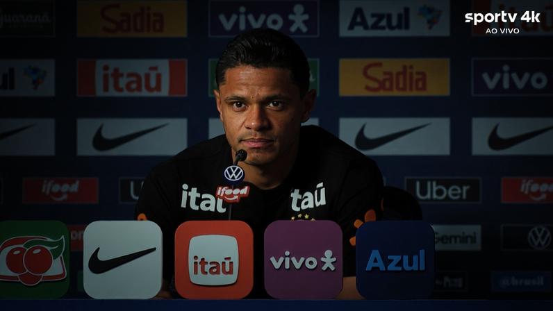 Douglas Santos entrevista coletiva Seleção — Foto: Reprodução/Sportv