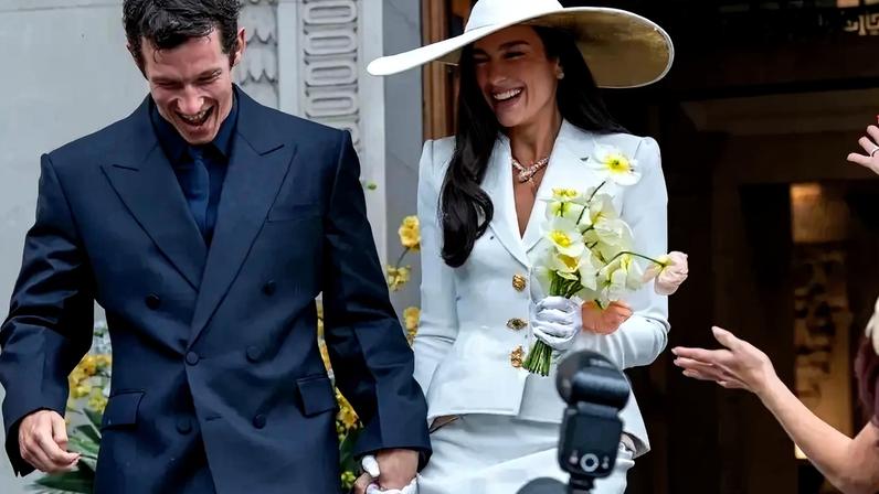 Callum Turner e Dua Lipa: casamento discreto em Londres