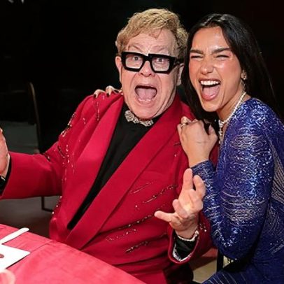 Elton John se apresenta no casamento de Dua Lipa e Callum Turner