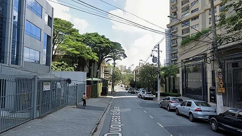 Imagem da Avenida Duquesa de Goiás
