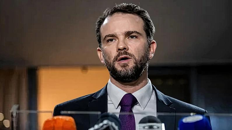 Ministro da Fazenda, Dario Durigan, assumiu a pasta em março de 2026