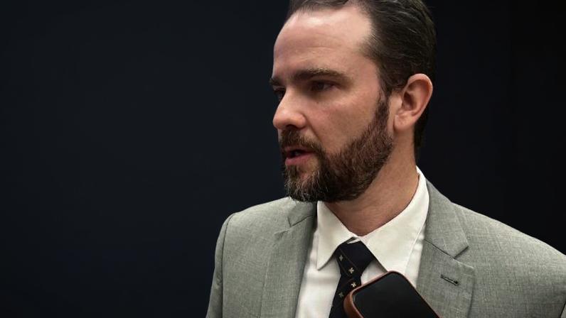 O ministro da Fazenda, Dario Durigan, participou nesta 5ª feira (25.jun) da entrega da carta de intenções do Tesouro Nacional ao Banco Central chinês para emissão de Panda Bonds