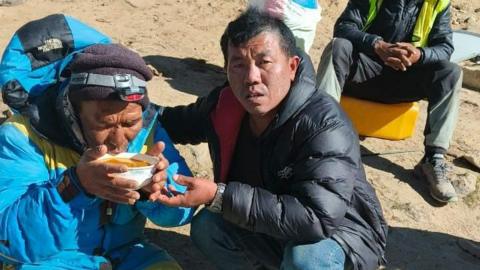 Dawa Sherpa (L), who was feared dead after going missing on Everest last week, has been found