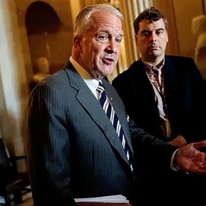 Apenas Dan Sullivan pode disputar a primária do Alasca, diz oficial