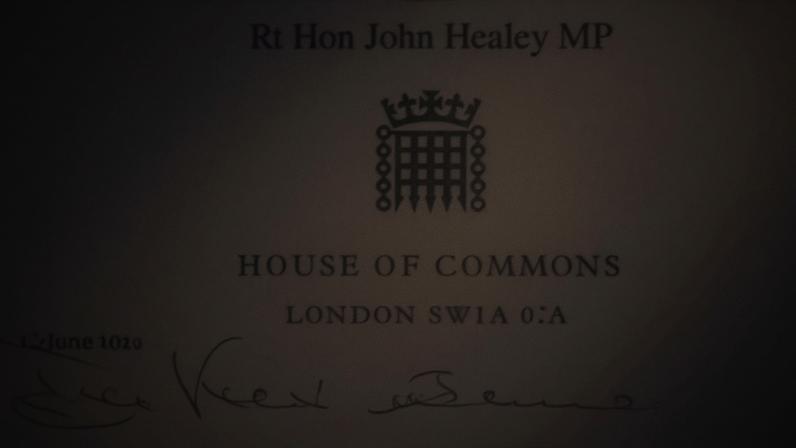 Secretário de Defesa John Healey renuncia por planos de gastos militares
