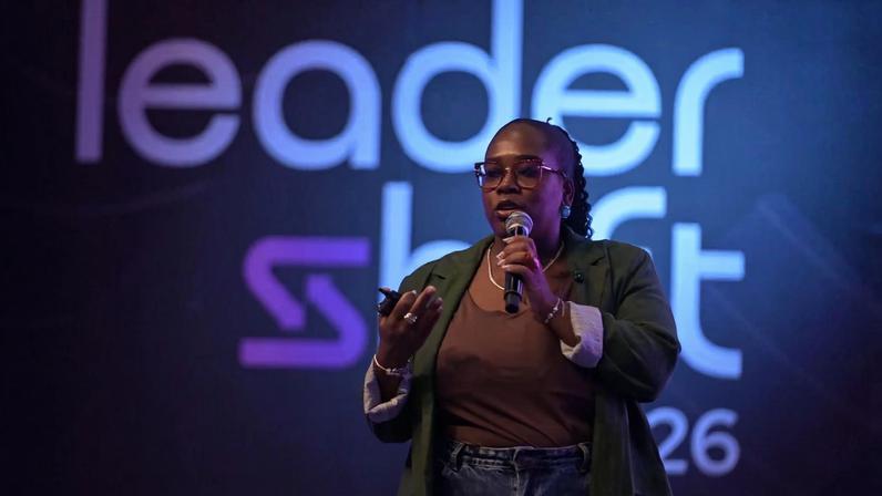 Danielle Marques , pesquisadora e fundadora do Hub de inovação "Do silencio ao silicio" durante o Leader Shift