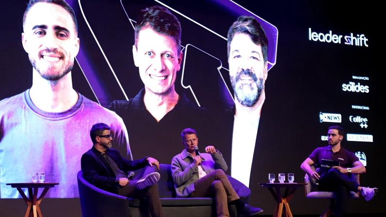 Da esquerda para a direita: Wladmir Brandão, Chief Artificial Intelligence Officer (CAIO) da Sólides, Ricardo Kremer, Chief Product Officer (CPO) da Sólides e Rafael Kahane, CMO da Sólides