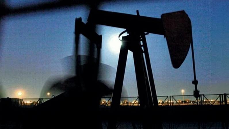 Cerca de um quinto do petróleo comercializado no mundo passa pelo estreito de Hormuz