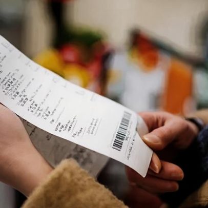 Economia do Reino Unido recuou 0,1% em abril