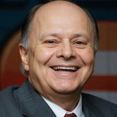 De onde vem a fortuna de Edir Macedo, dono do Digimais