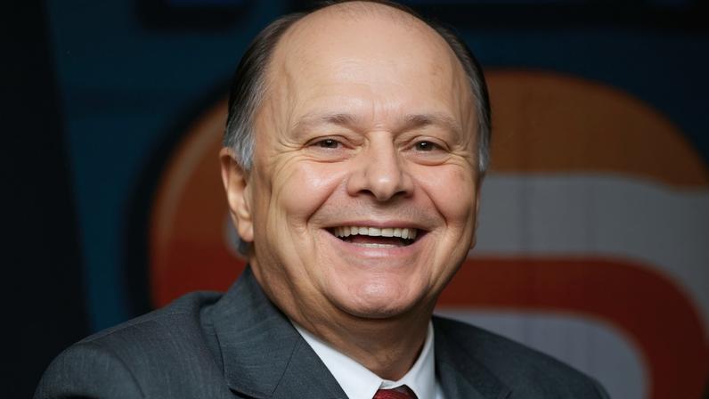 Edir Macedo, fundador da Igreja Universal do Reino de Deus e dono da Rede Record